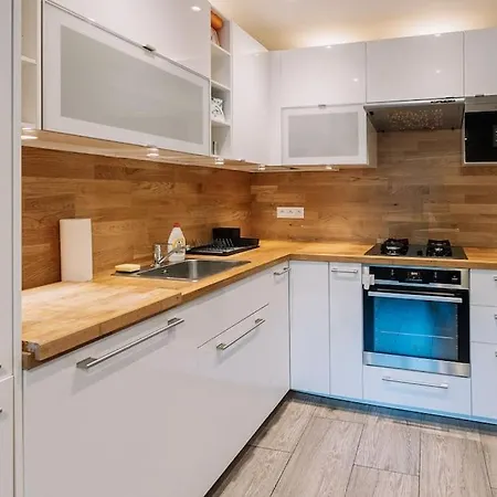 Apartamento Modern Elegance Retreat