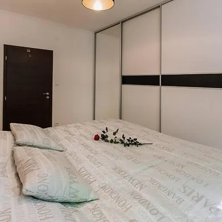 Modern Elegance Retreat *