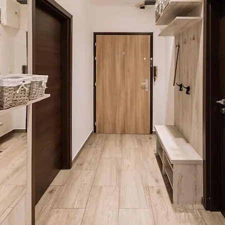 Modern Elegance Retreat アパート ブラチスラヴァ
