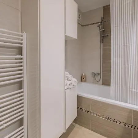Apartment Modern Elegance Retreat Pressburg